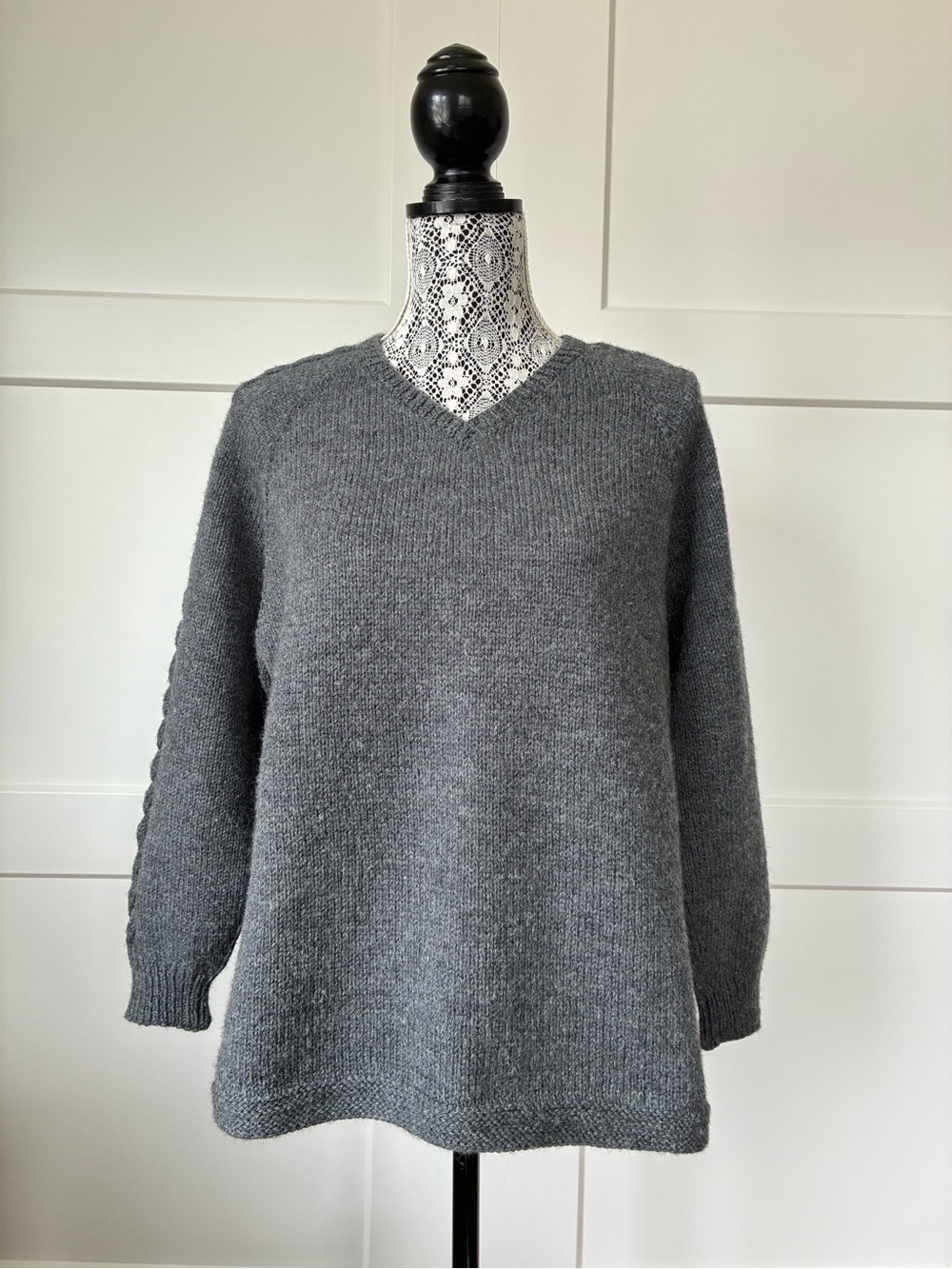 Women’s Chunky Hand knit V neck Sweater